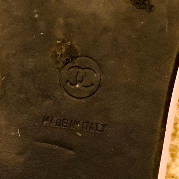 💯% Authentic CHANEL Leather Logo Sandals! - Picture 5 of 7